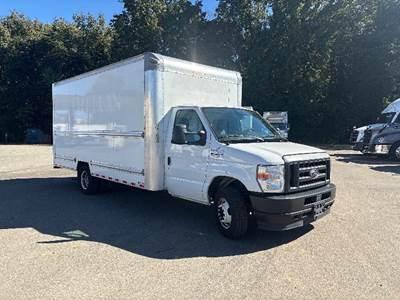 Ford E350 Box Truck - 305HP, 6 Speed Automatic, Roll up Door