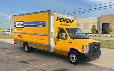 Ford E350 Box Truck - 305HP, 6 Speed Automatic, Roll up Door