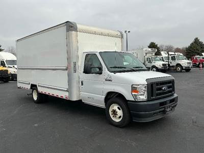 Ford E350 Box Truck - 305HP, 6 Speed Automatic, Roll up Door
