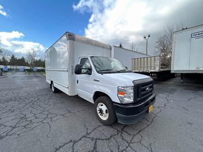 Ford E350 Box Truck - 305HP, 6 Speed Automatic, Roll up Door