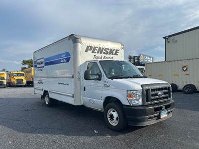 Ford E350 Box Truck - 305HP, 6 Speed Automatic, Roll up Door