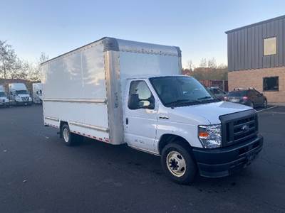 Ford E350 Box Truck - 305HP, 6 Speed Automatic, Roll up Door