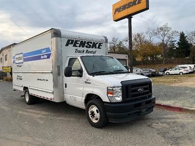 Ford E350 Box Truck - 305HP, 6 Speed Automatic, Roll up Door