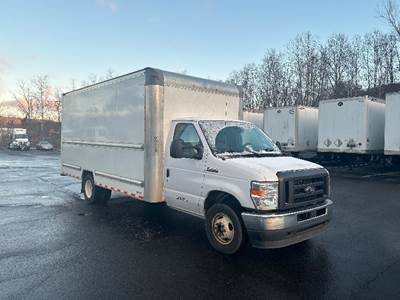 Ford E350 Box Truck - 305HP, 6 Speed Automatic, Roll up Door