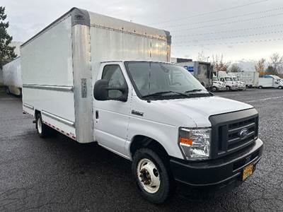 Ford E350 Box Truck - 305HP, 6 Speed Automatic, Roll up Door