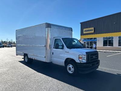 Ford E350 Box Truck - 305HP, 6 Speed Automatic, Roll up Door