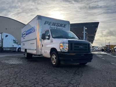 Ford E350 Box Truck - 305HP, 6 Speed Automatic, Roll up Door