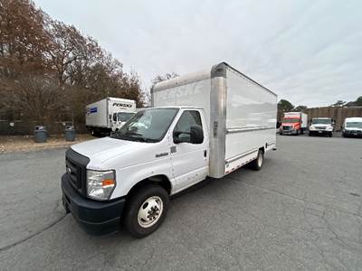 Ford E350 Box Truck - 305HP, 6 Speed Automatic, Roll up Door