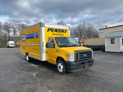 Ford E350 Box Truck - 305HP, 6 Speed Automatic, Roll up Door