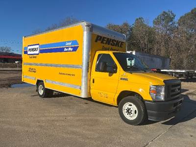 Ford E350 Box Truck - 305HP, 6 Speed Automatic, Roll up Door