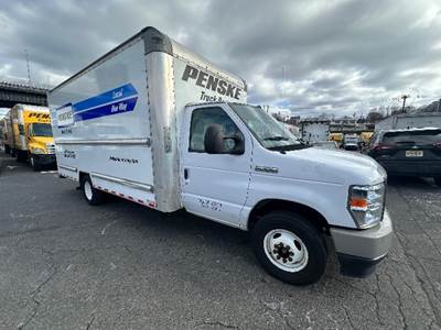 Ford E350 Box Truck - 305HP, 6 Speed Automatic, Roll up Door