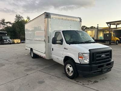 Ford E350 Box Truck - 305HP, 6 Speed Automatic, Roll up Door