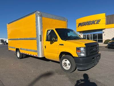 Ford E350 Box Truck - 305HP, 6 Speed Automatic, Roll up Door