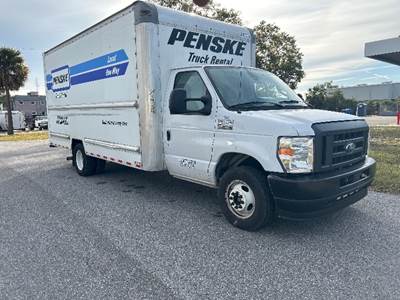 Ford E350 Box Truck - 305HP, 6 Speed Automatic, Roll up Door