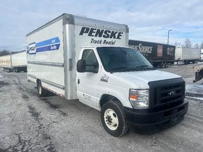 Ford E350 Box Truck - 305HP, 6 Speed Automatic, Roll up Door