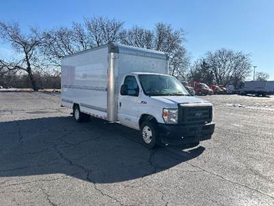 Ford E350 Box Truck - 305HP, 6 Speed Automatic, Roll up Door