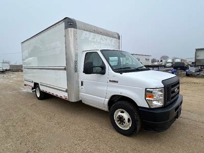 Ford E350 Box Truck - 305HP, 6 Speed Automatic, Roll up Door