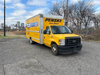 Ford E350 Box Truck - 305HP, 6 Speed Automatic, Roll up Door