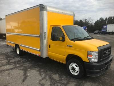 Ford E350 Box Truck - 305HP, 6 Speed Automatic, Roll up Door