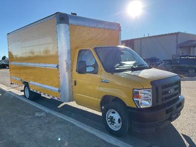 Ford E350 Box Truck - 305HP, 6 Speed Automatic, Roll up Door