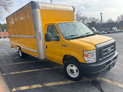 Ford E350 Box Truck - 305HP, 6 Speed Automatic, Roll up Door