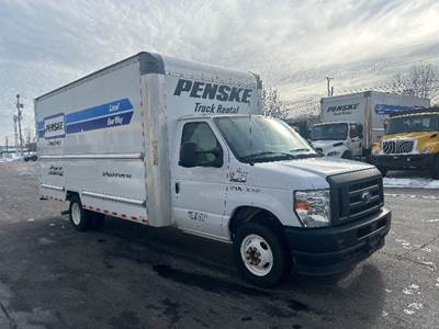 Ford E350 Box Truck - 305HP, 6 Speed Automatic, Roll up Door