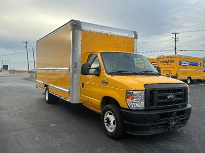 Ford E350 Box Truck - 305HP, 6 Speed Automatic, Roll up Door