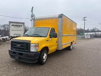 Ford E350 Box Truck - 305HP, 6 Speed Automatic, Roll up Door