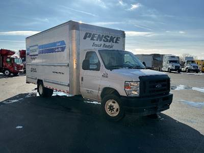 Ford E350 Box Truck - 305HP, 6 Speed Automatic, Roll up Door