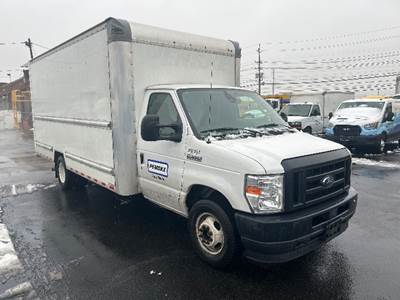 Ford E350 Box Truck - 305HP, 6 Speed Automatic, Roll up Door