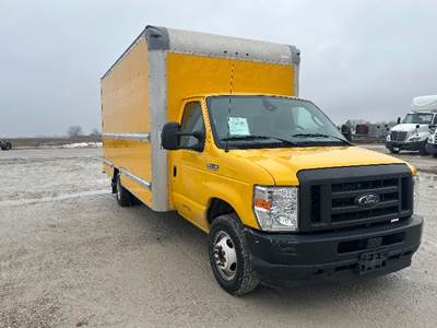 Ford E350 Box Truck - 305HP, 6 Speed Automatic, Roll up Door