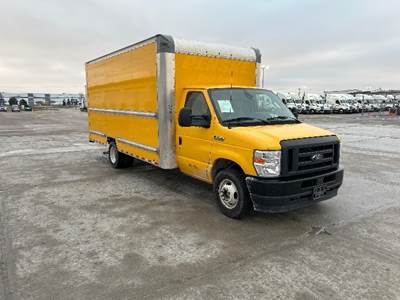 Ford E350 Box Truck - 305HP, 6 Speed Automatic, Roll up Door