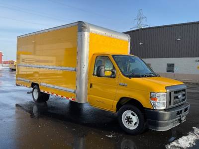 Ford E350 Box Truck - 305HP, 6 Speed Automatic, Roll up Door