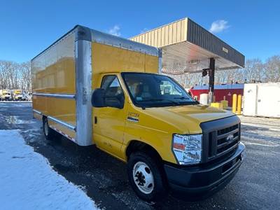 Ford E350 Box Truck - 305HP, 6 Speed Automatic, Roll up Door