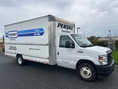 Ford E350 Box Truck - 305HP, 6 Speed Automatic, Roll up Door