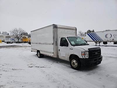 Ford E350 Box Truck - 305HP, 6 Speed Automatic, Roll up Door