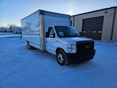 Ford E350 Box Truck - 305HP, 6 Speed Automatic, Roll up Door