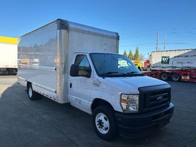Ford E350 Box Truck - 305HP, 6 Speed Automatic, Roll up Door