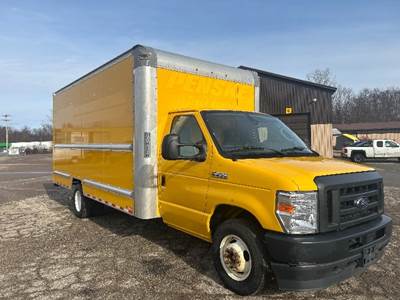 Ford E350 Box Truck - 305HP, 6 Speed Automatic, Roll up Door