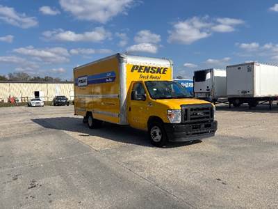 Ford E350 Box Truck - 305HP, 6 Speed Automatic, Roll up Door