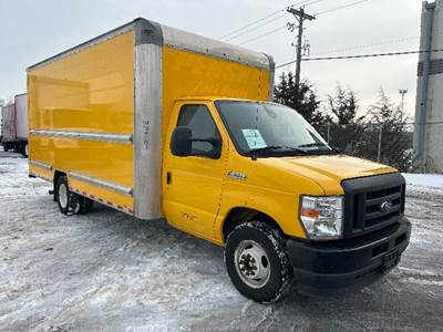 Ford E350 Box Truck - 305HP, 6 Speed Automatic, Roll up Door