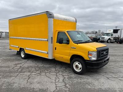 Ford E350 Box Truck - 305HP, 6 Speed Automatic, Roll up Door