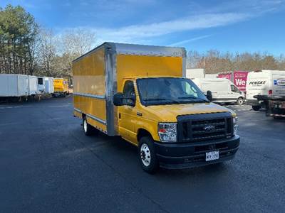 Ford E350 Box Truck - 305HP, 6 Speed Automatic, Roll up Door