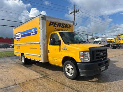 Ford E350 Box Truck - 305HP, 6 Speed Automatic, Roll up Door
