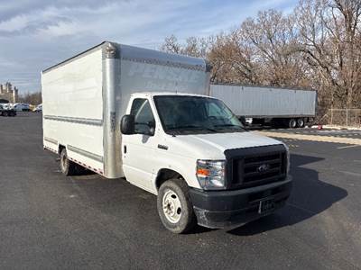 Ford E350 Box Truck - 305HP, 6 Speed Automatic, Roll up Door