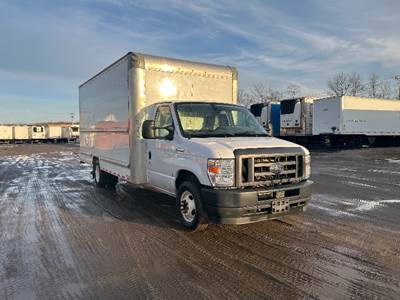 Ford E350 Box Truck - 305HP, 6 Speed Automatic, Roll up Door