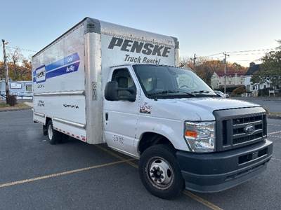 Ford E350 Box Truck - 305HP, 6 Speed Automatic, Roll up Door