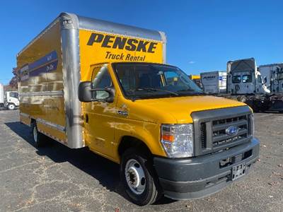 Ford E350 Box Truck - 305HP, 6 Speed Automatic, Roll up Door