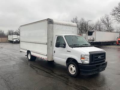 Ford E350 Box Truck - 305HP, 6 Speed Automatic, Roll up Door