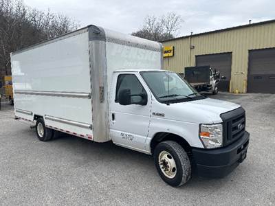 Ford E350 Box Truck - 305HP, 6 Speed Automatic, Roll up Door